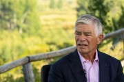 在线日历费城联储行长Harker：决策者需等待不确定性消退再调整利率