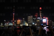 在线日历游戏设定虚拟上海被外星人攻陷，中美网友：不行！！